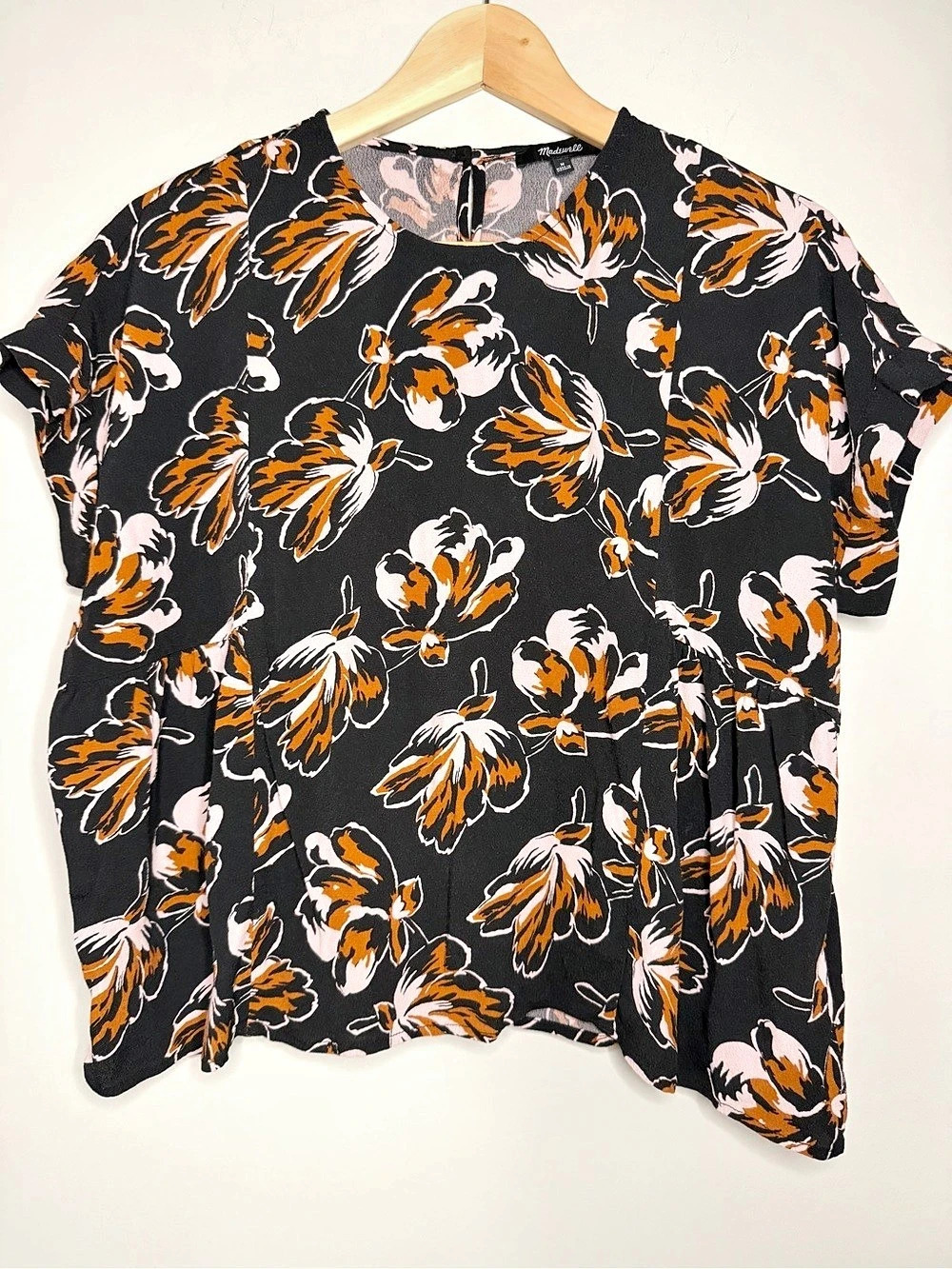 Madewell Short Sleeve Top in Black & Brown Fall Floral Print size Medium